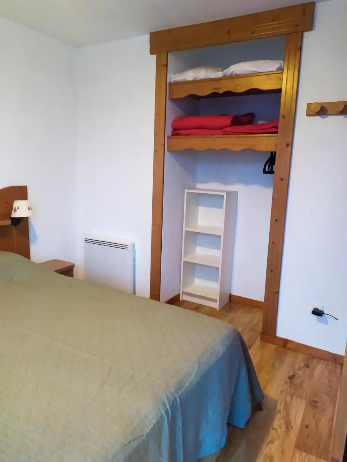 Appartement 3 Etoiles Au Pied Des Pistes Avec Balcon Ete 샴루스 외부 사진